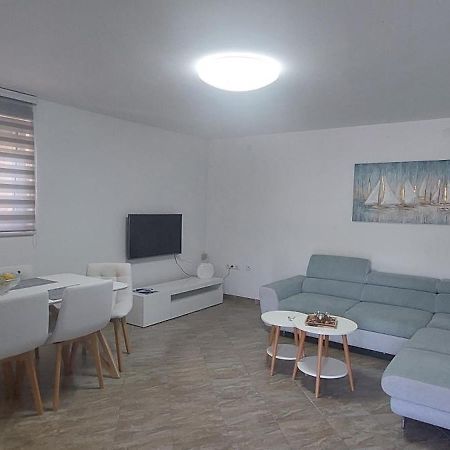 Apartmani Nikola Τρογκίρ Δωμάτιο φωτογραφία