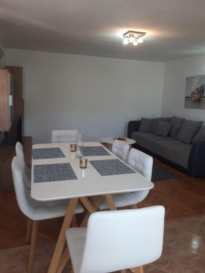 Apartmani Nikola Τρογκίρ Δωμάτιο φωτογραφία